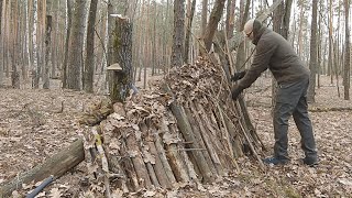 Build a shelter in the natural forest, make a hand drill l Build Shelter In The Forest