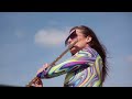 Capture de la vidéo Ludivine Issambourg Antiloops - Back To The Future