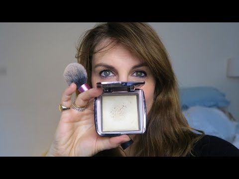 How to use Hourglass Ambient Lighting Powder-thumbnail