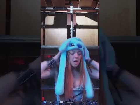 Alivia Winslow plays a dubstep edition of Faint by Linkin Park #dj #dubstep #music #metal #edm