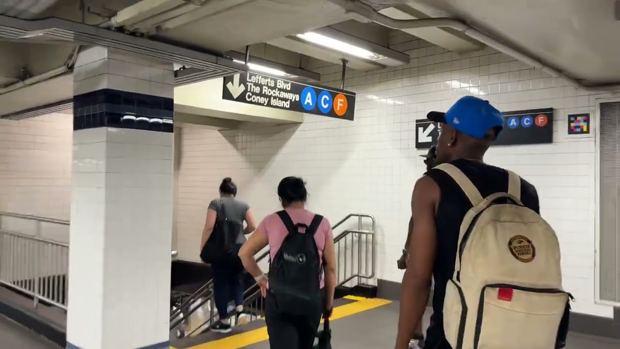 Transferring from R to F trains, Jay St Metrotech, Brooklyn, New York (7-1-25)
