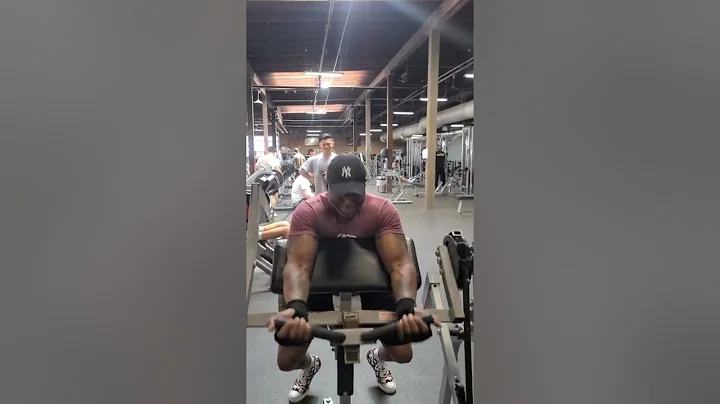 Chest, back and triceps with lamont pitts and Regg...