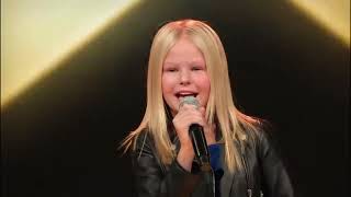 11-year old LARA H. Auditions "SHAKE IT OFF" by Taylor Swift - The Voice Kids of Germany 2022