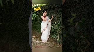 🌺soft bubble crush saree in vanila white colour 🌺 what's app 7207068149🌺 Cost 1999/-free shipping 🌺 screenshot 1