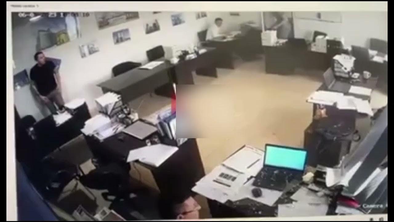 Взрыв беспилотника в татарстане. Камера наблюдения. Офис с сотрудниками. Камеры видеонаблюдения в офисе. Офисный работник.