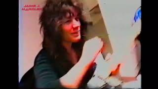 Eddie Van Halen rare footage pre concerts - playing Deep Purple riffs