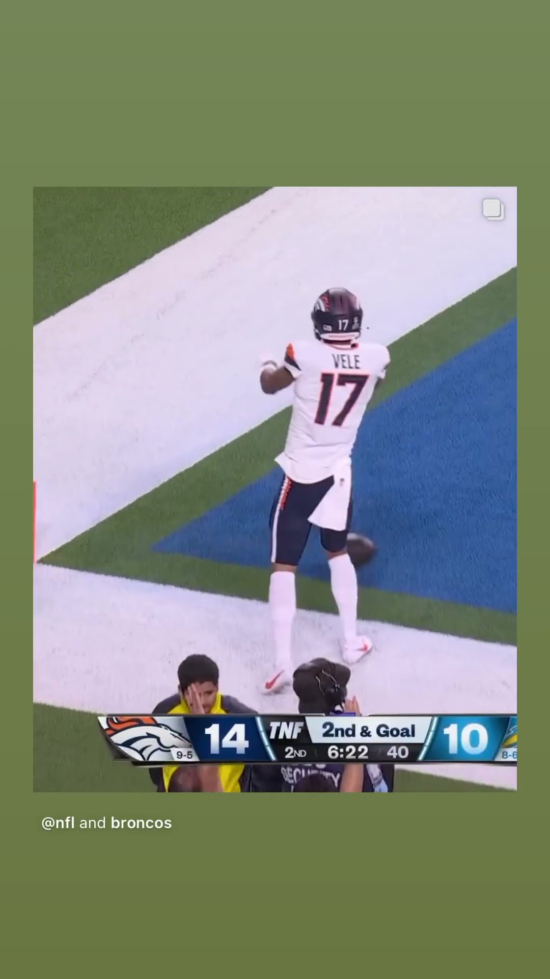 Broncos heating up ? #hoodnews #BoNix #bromcos #DevaughnVele #touchdown #football #omg #how #wow #i