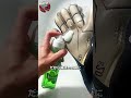 ベタつき復活！GKグローブ洗浄の裏技 #ゴールキーパー #粘着力 #グローブ #グローブ手入れ #shorts