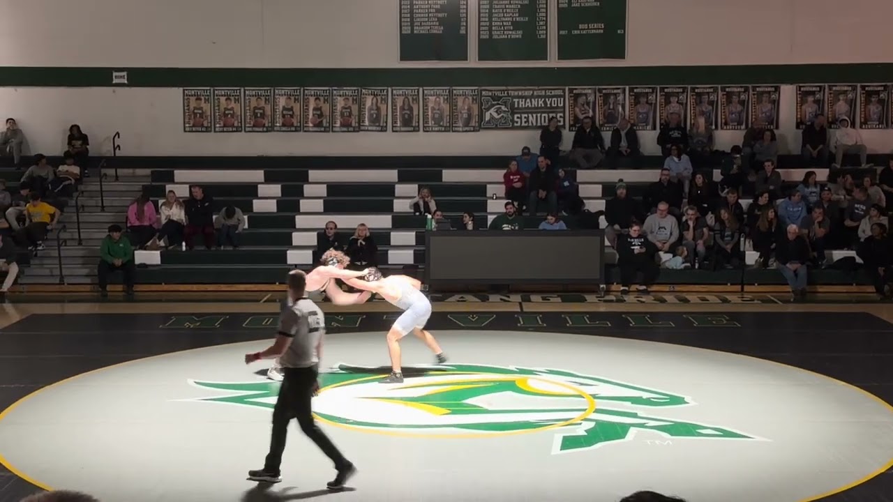 Gage Dembowski | NJ | 165lbs | Wrestling v. Parsippany Hills 1/8/26