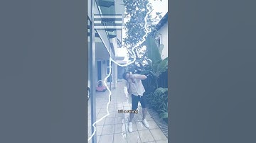 What is the difference between Traditional blinds and SmartZip track blinds?