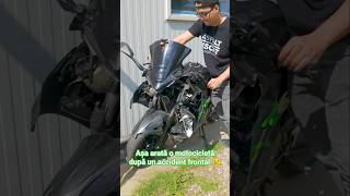 Așa arată o motocicletă după un accident frontal 😢