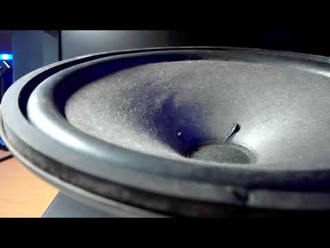 Old Tesla speaker bass test