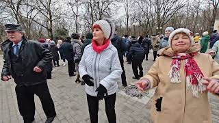 18.02.24г..."Я Позвоню тебе, АЛЕ"... В. Палаускас... звучит на танцполе в Гомеле...