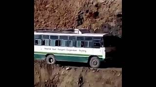 These HRTC Bus Driver got Crazy Driving Skills(Himalayan Drivers)