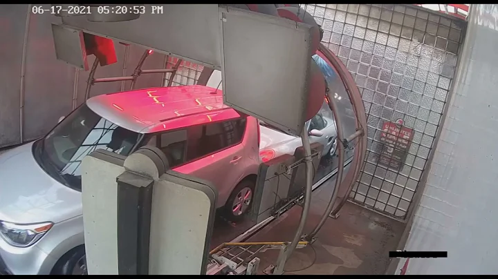 WOMAN CAUSES CAR CRASH IN CARWASH | ROAD RAGE | IDIOTS IN CARS | CARWASH CRASH
