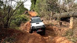 off road with 4 Suzuki jimny 1 grand Vitara and 1 Jeep wrangler. (flex and wheelie)