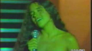 NICOLETTE LARSON - LOTTA LOVE RARE LIVE VIDEO chords