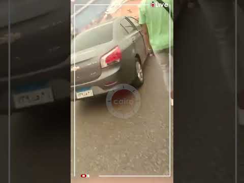 شلل مروري بسبب سقوط لوحة إعلانات معدنية على كوبري أكتوبر