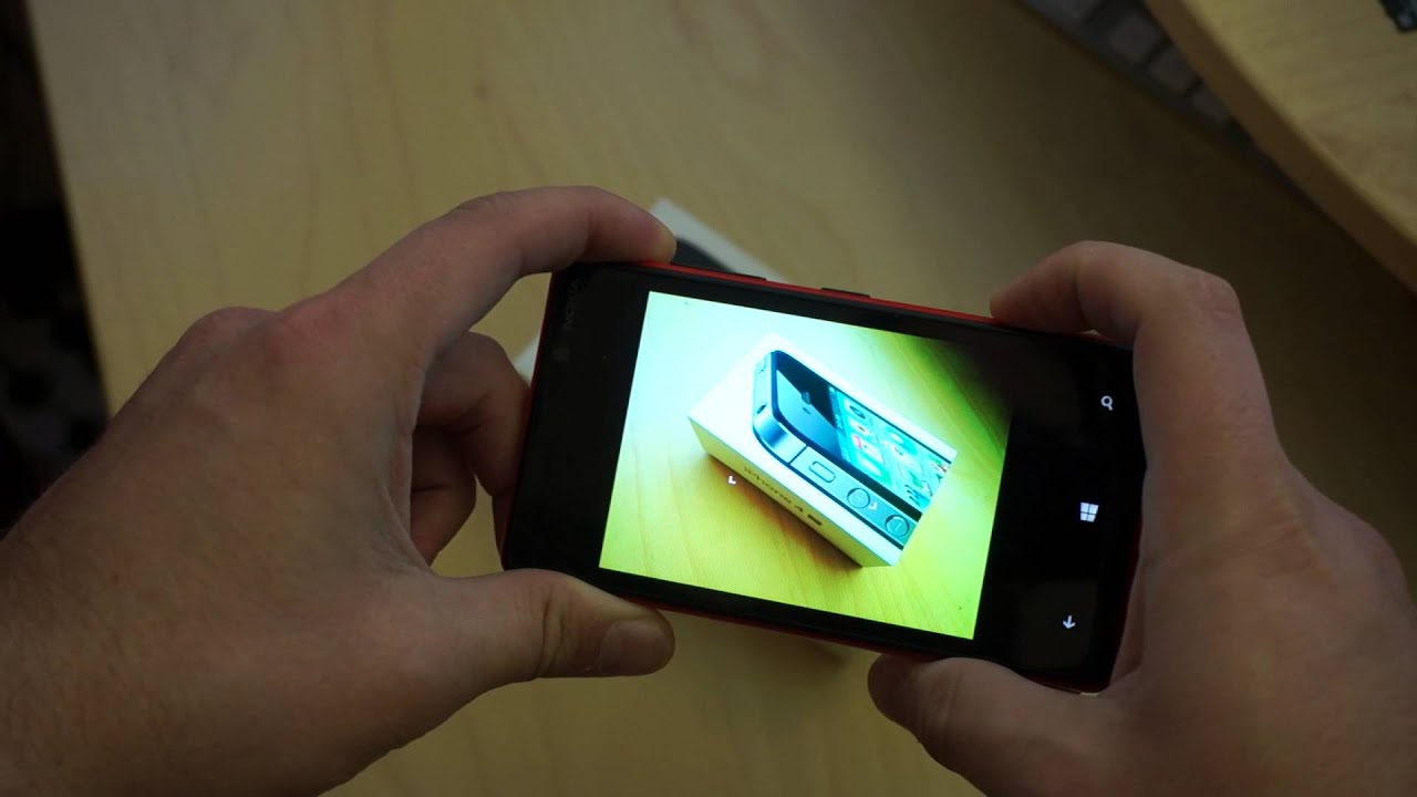 Видео Nokia Lumia 820