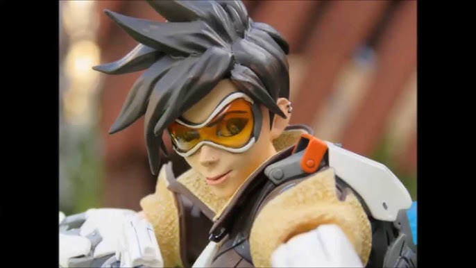 Blizzard Overwatch Tracer Statue Version 1 Original Face Discontinued