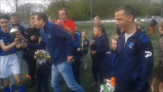 Kampioenswedstrijd Vogido Jo15 -1 Opkomst Spelers En Bekeruitreiking.
