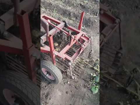 Работа самодельной копалки.