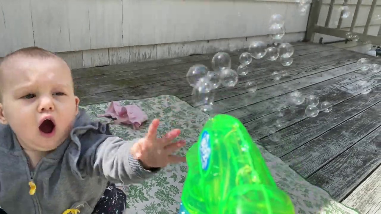Blitz Light Up Bubble Blaster - YouTube