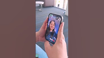 WhatsApp new feature video call zoom in and zoom out.