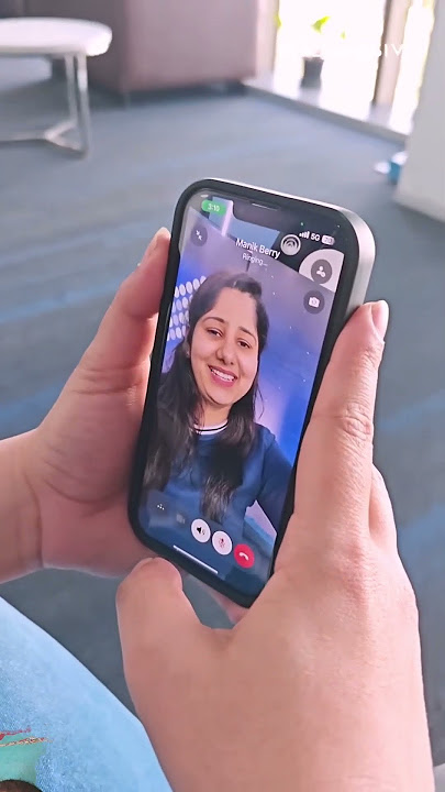 WhatsApp new feature video call zoom in and zoom out.