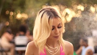 Miniatura de vídeo de "Lil Debbie - BREAK IT DOWN - Official Video"