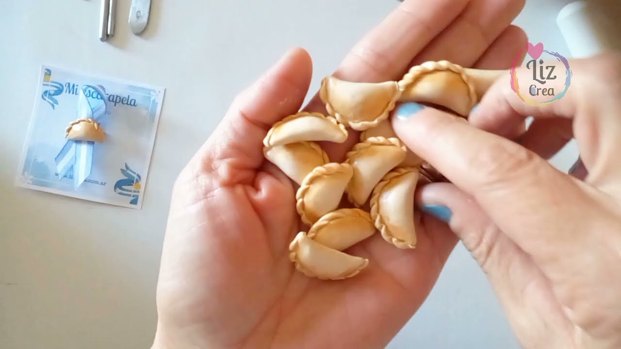 Как приготовить миниатюрные эмпанады из холодного фарфора для розочек