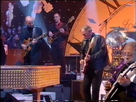 Dave Swift on Bass with Jools Holland backing BB King & Dave Gilmour "Pauly's Birthday Boogie"