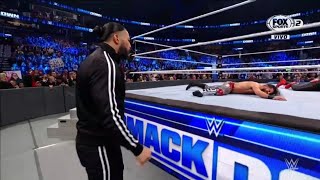 Roman Reigns ataca a Seth Rollins camino a Royal Rumble 2022 WWE Smackdown 21 01 2022 En Español 