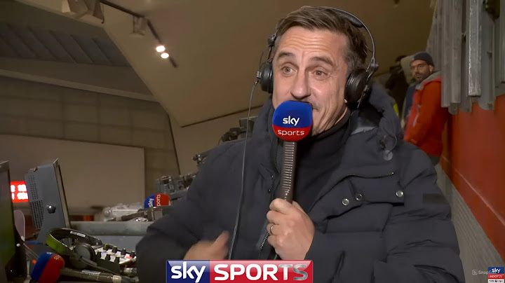 Gary Neville REACTS to Liverpool and Man City's dramatic victories | The Gary Neville Podcast 🎙!