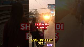 Shatabdi Express Arrived at GandhiNagar,Jaipur  #india #railway #shorts #train #shatabdiexpress