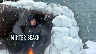 Winter Survival on a FROZEN ISLAND! Heavy Snow, Building Shelter