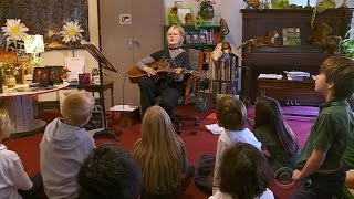 Music teacher inspires children in Minneapolis