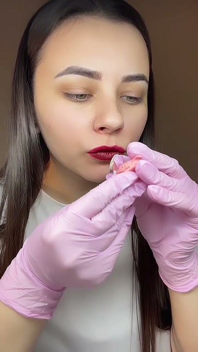 Трендовый дизайн губами 💄 #дизайнногтей #shorts #маникюр #губы - YouTube