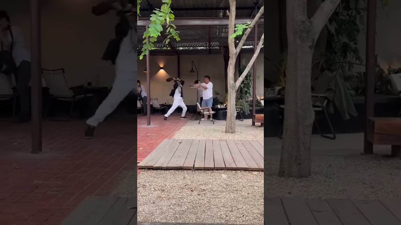 su that clip nghi ong dang le nguyen vu danh nhau trong quan ca phe 174148178791099669313