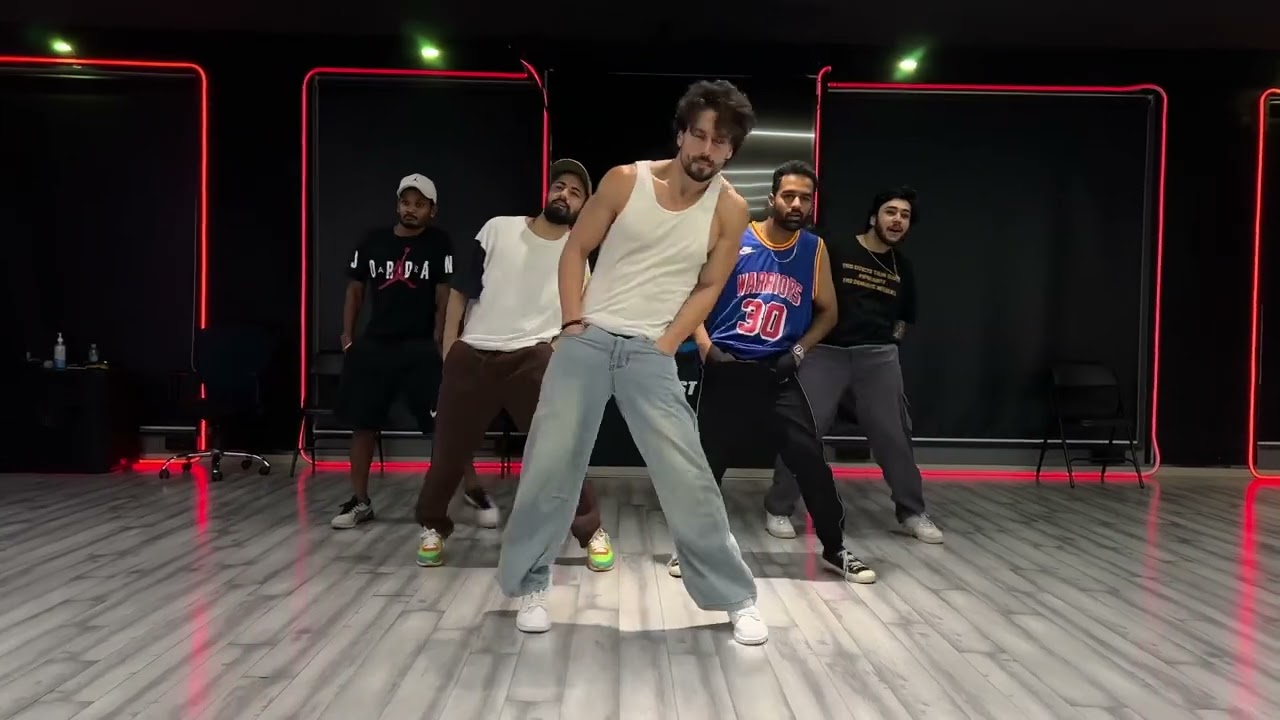 Ganpat song rehearsal time sarajamana  tigershroff  ganpath  piyush