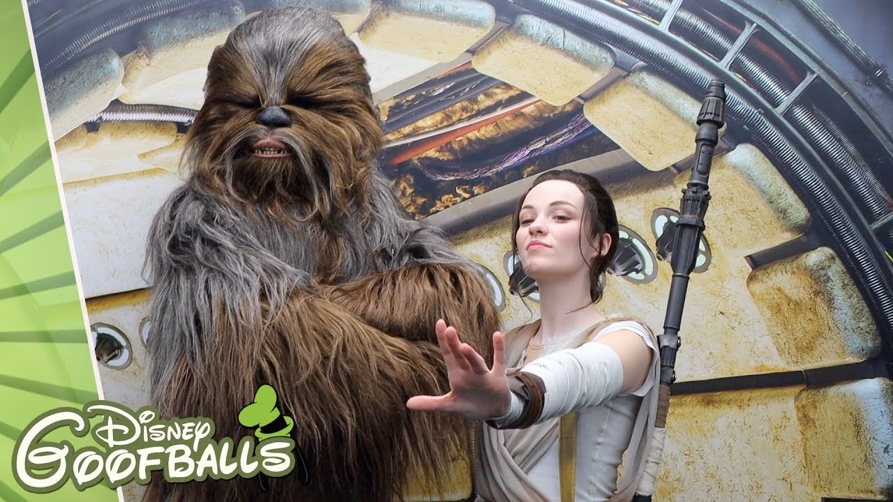 Rey and Chewbacca Meet & Greet Legends of the Force Disneyland Paris