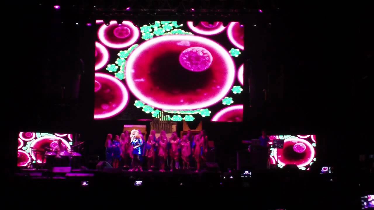 Björk Cumbre Tajín 2012 (8) camera iphone 8 plus apk