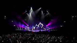 Download Lagu Tanah air indonesia , anji konser HK MP3