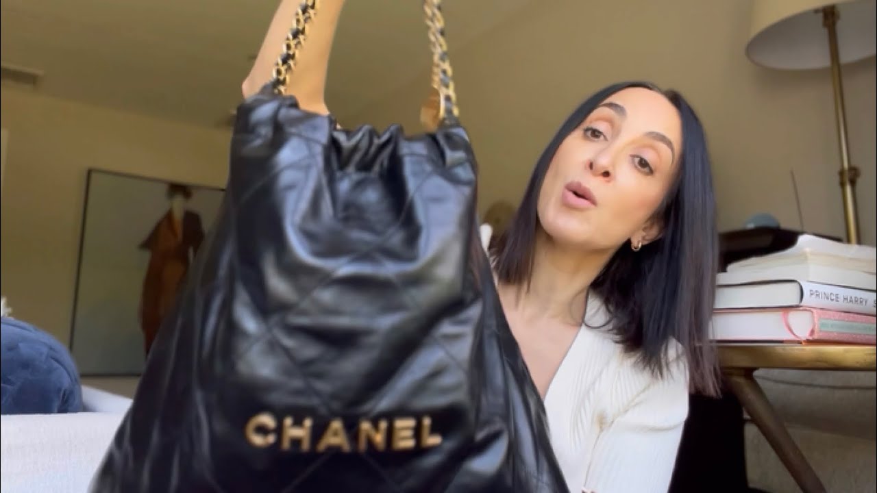 Chanel 22 Bag | What's In My Bag and Review - YouTube