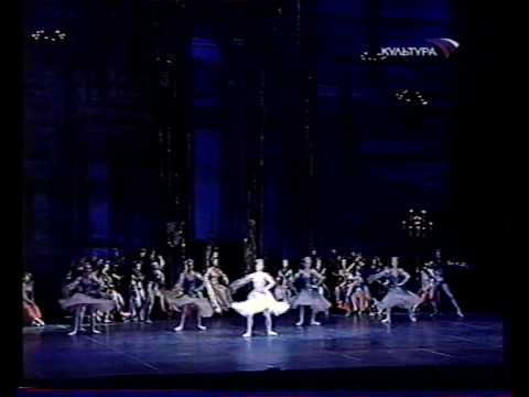 TCHAIKOVSKY, P.I.: Swan Lake (Highlights) (Philharmonia Orchestra, Irving) (1953)
