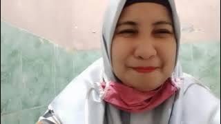 Getting ready to go, I suddenly have to go to the toilet.