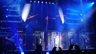 Britney Spears - Up N' Down (Live in Arena Zagreb, 1.10.2011)