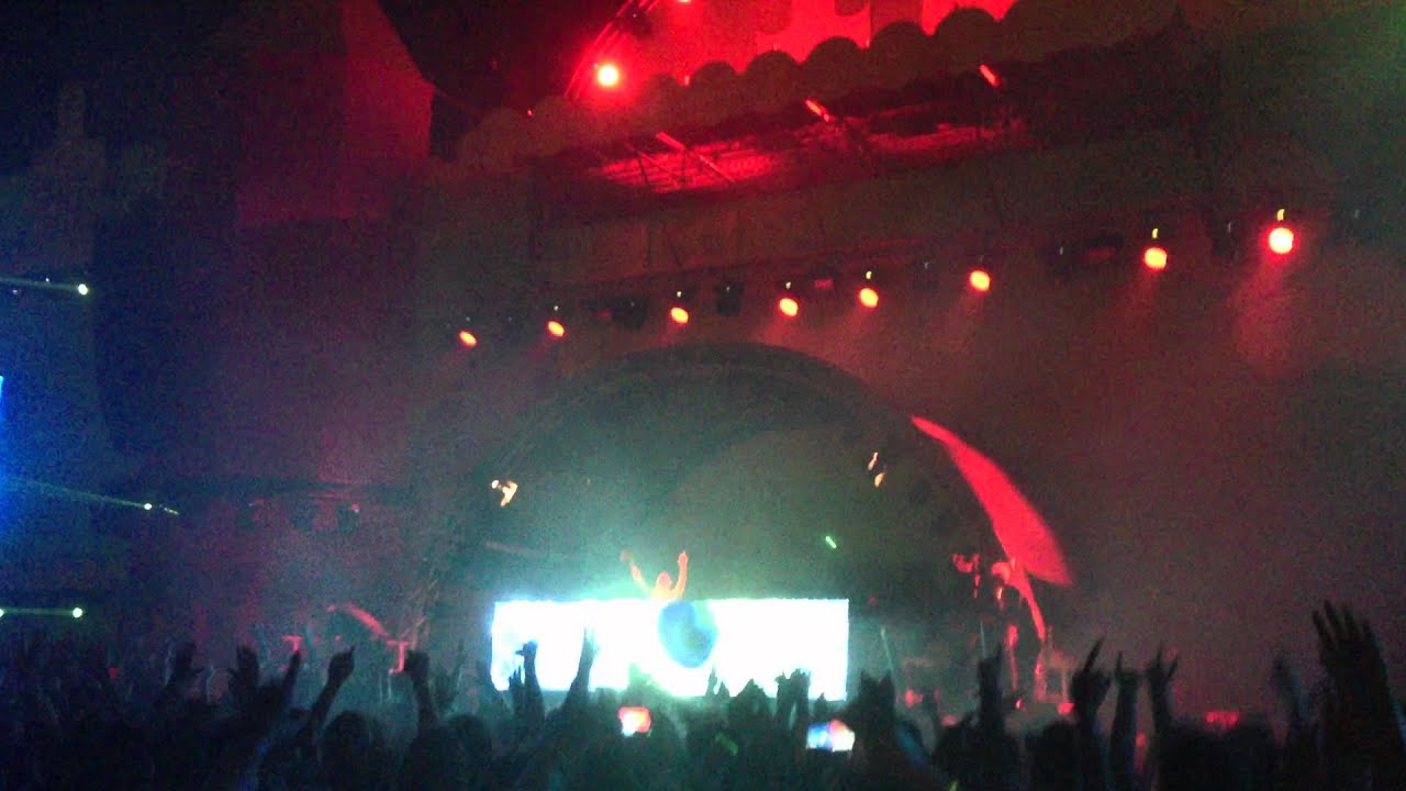 Alesso - LIVE @ Airbeat One Festival 2013