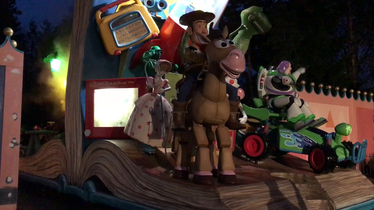 Magic on Parade Christmas 1