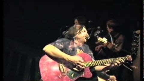 Geisha perform "Never Tell You Why" live@Capers